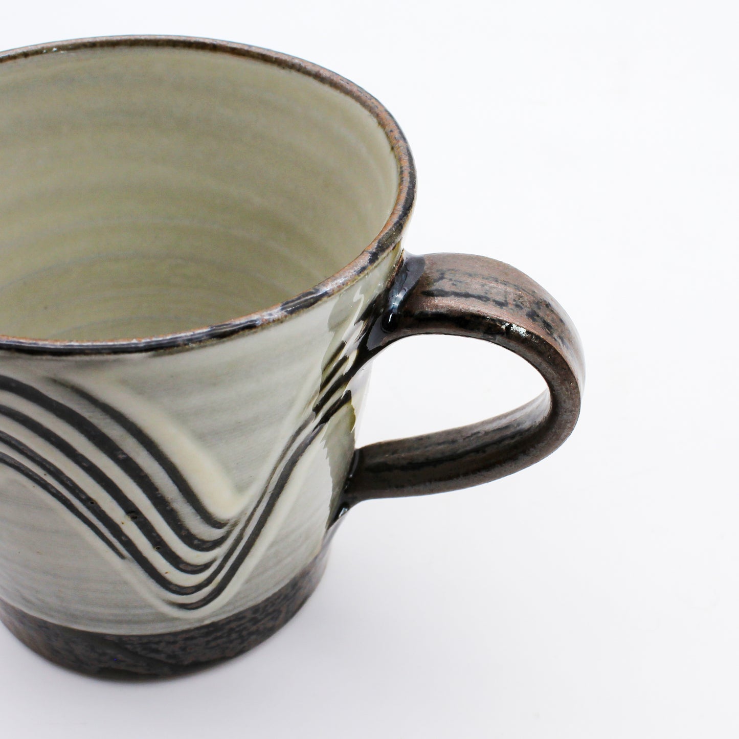 MUG WAVE PATTERN